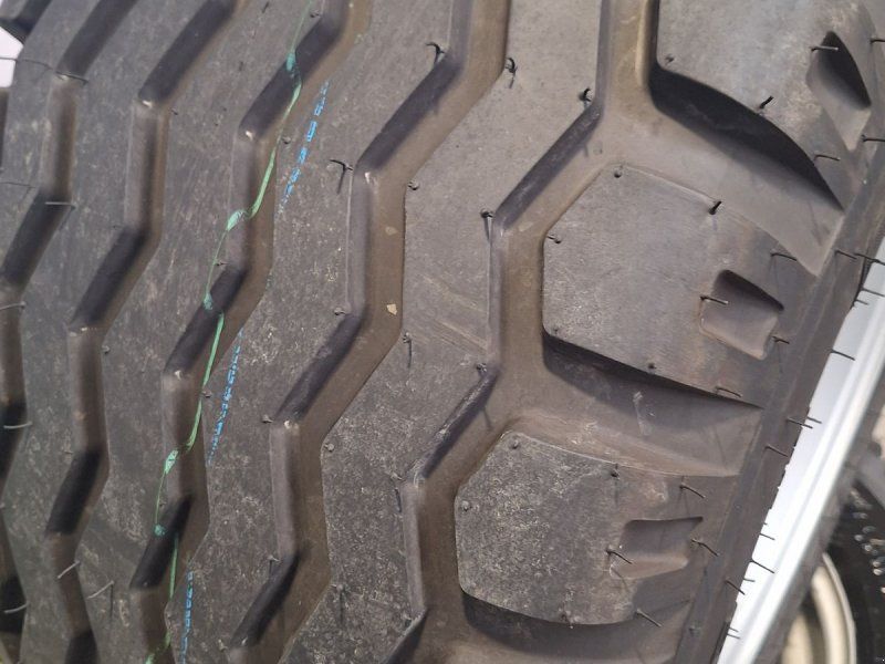 BKT 15.0/55-17 AW 705