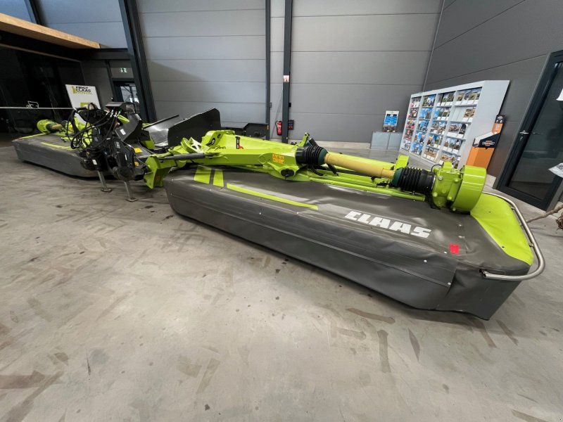 Claas Disco 9300 Direct Swather