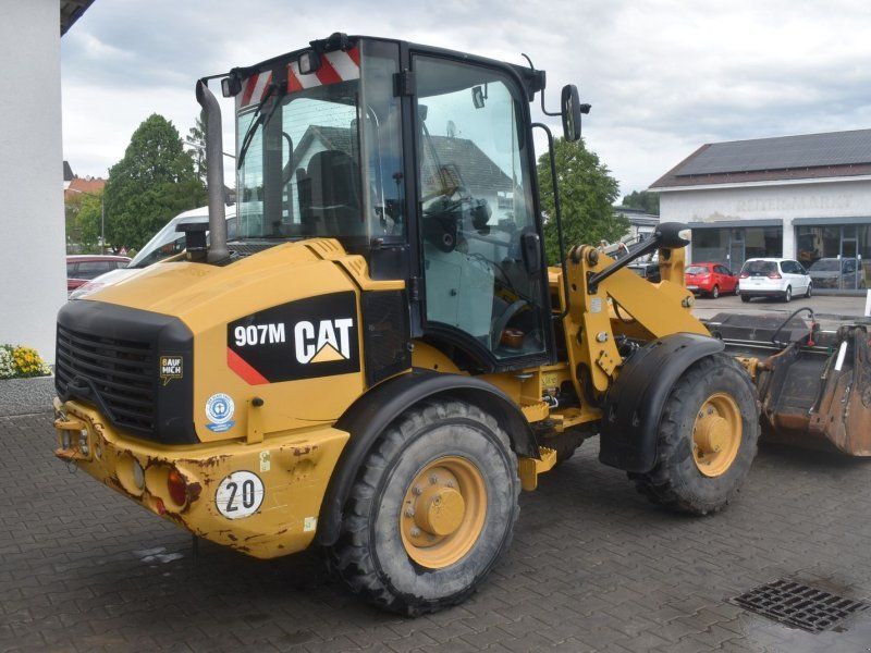 Caterpillar 907M mit Straßenzulassung