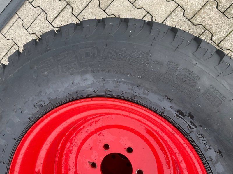 Kioti 23x8.5-12 + 33x12.5-16.5