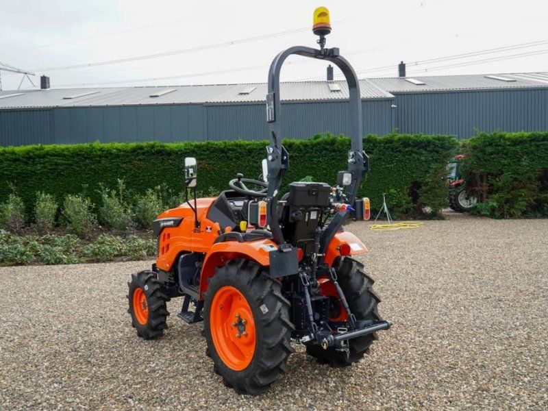 Kleintraktor AVANGER 26 HST