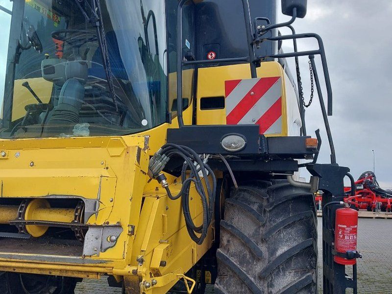 New Holland CX6080