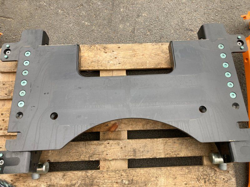 MAN zum TGM 18.320 Schneepflug Anbauplatte Kommunalplatte Frontplatt