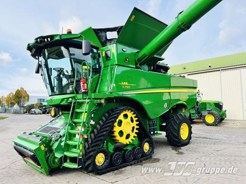 John Deere S790