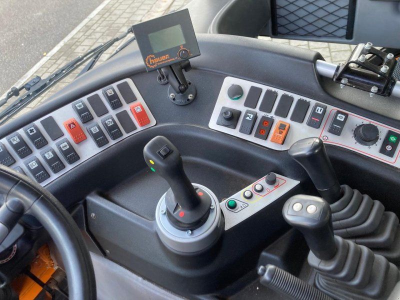 Lindner Unitrac 102  SE 6