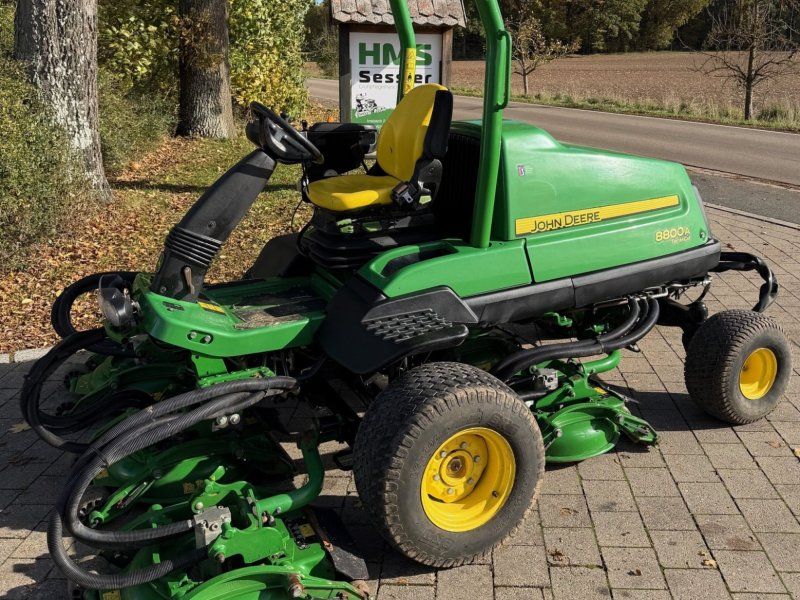John Deere Terrain Cut 8800 A