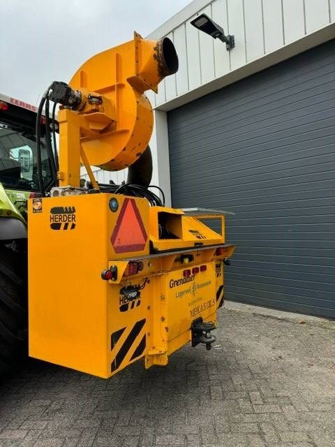 CLAAS Claas 820 + Herder MBKA513LS maaiarm