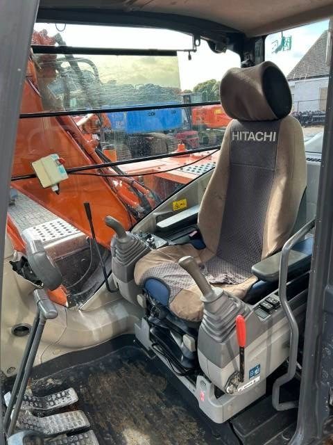 Hitachi ZX 130-3