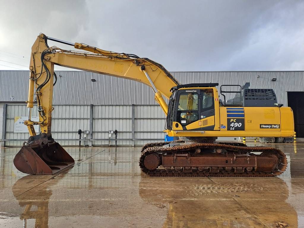 Komatsu PC490LC-11