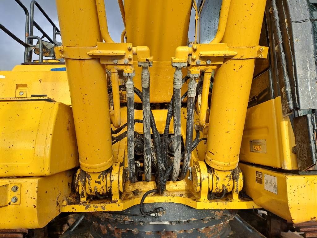 Komatsu PC490LC-11