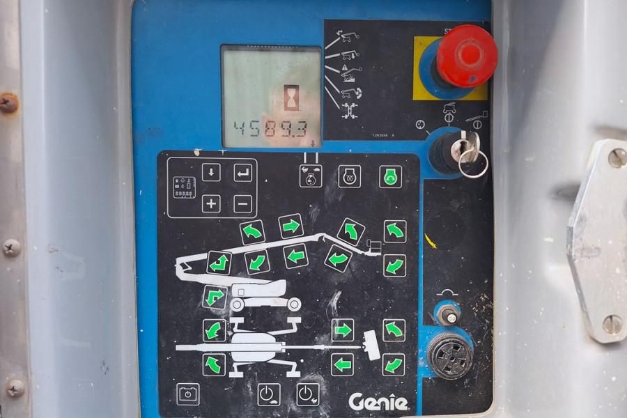 Genie Z135/70 Diesel, 4x4x4 Drive, 43m Lifting Height, 2