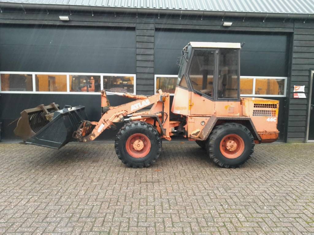 Atlas AR 46 C shovel met puinbak dichte bak en vorken