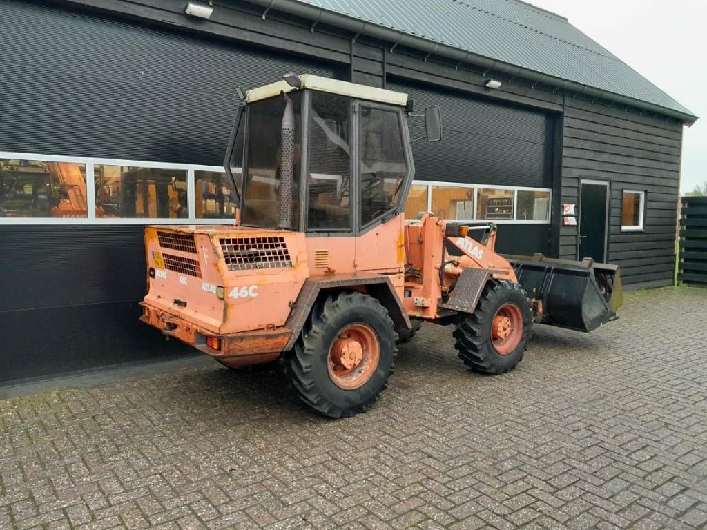 Atlas AR 46 C shovel met puinbak dichte bak en vorken