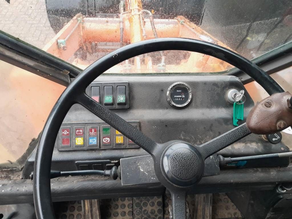 Atlas AR 46 C shovel met puinbak dichte bak en vorken