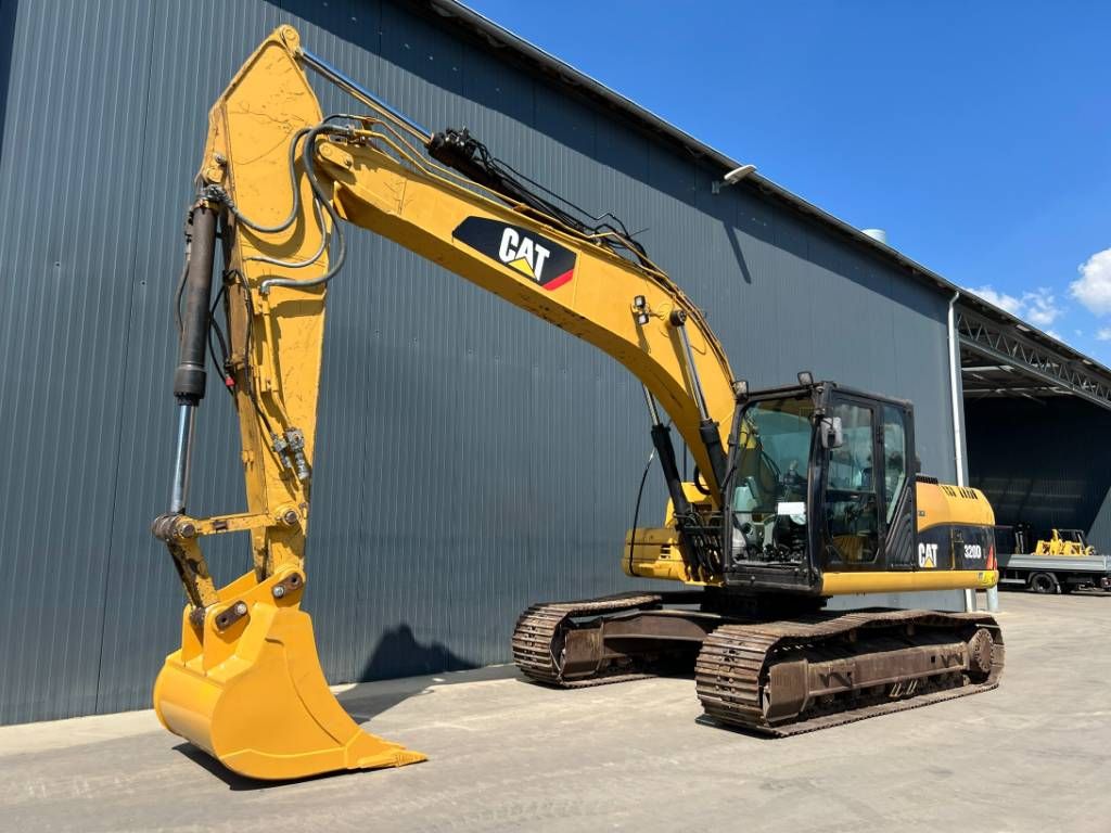 CAT 320D L