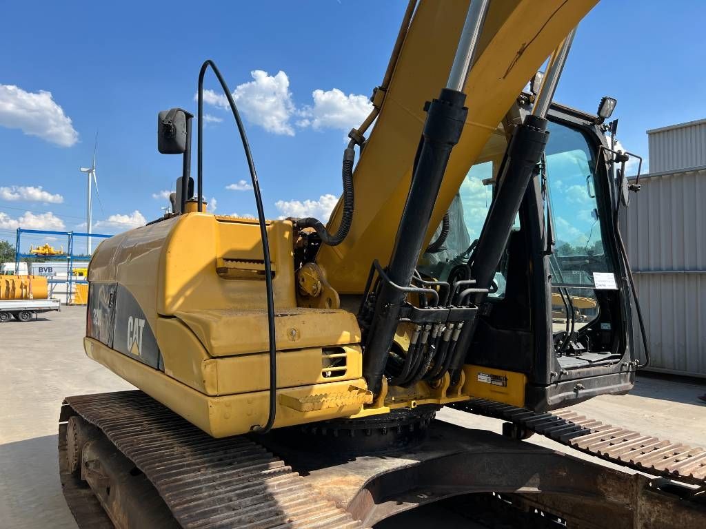 CAT 320D L