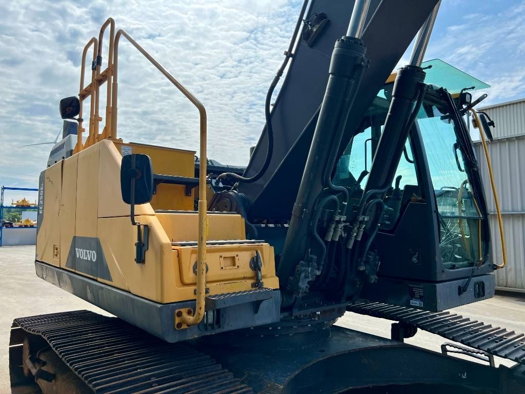 Volvo EC250E L