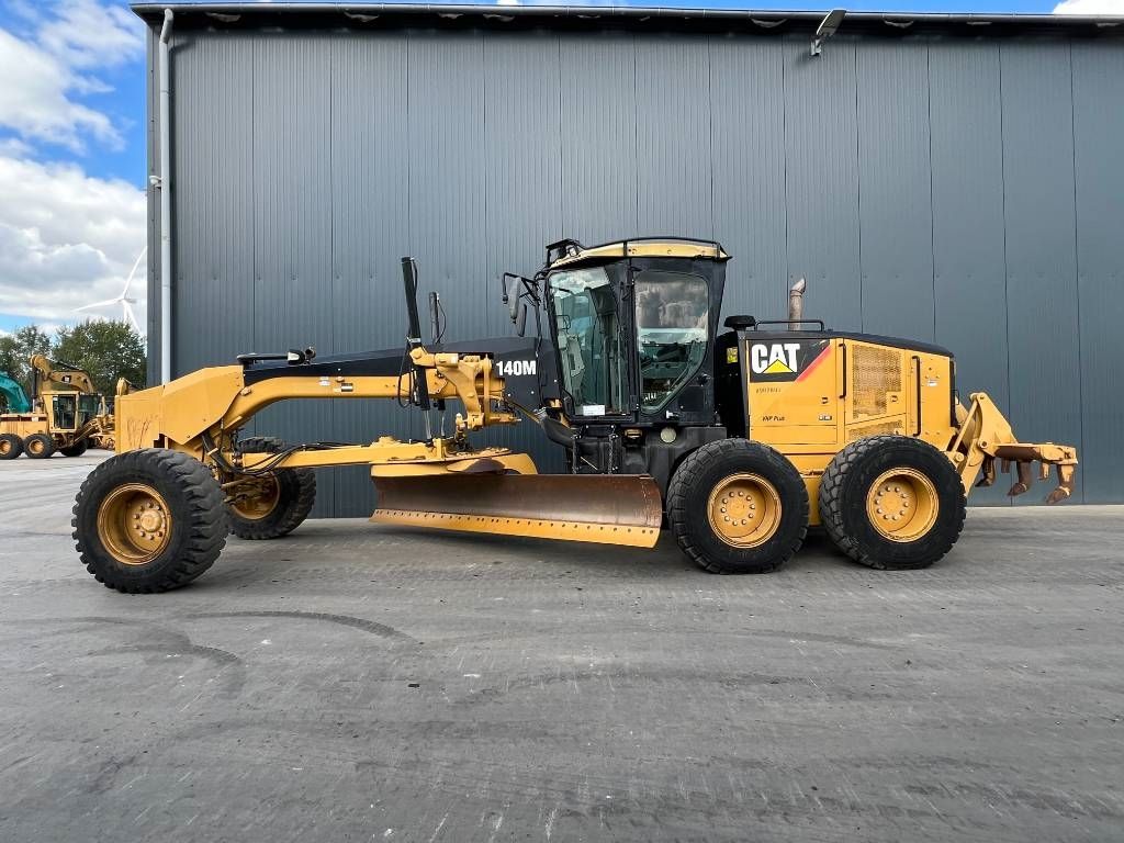 CAT 140M