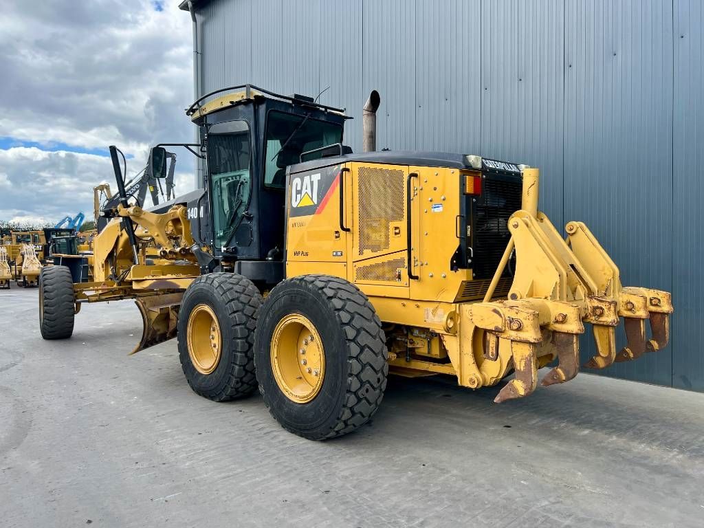 CAT 140M