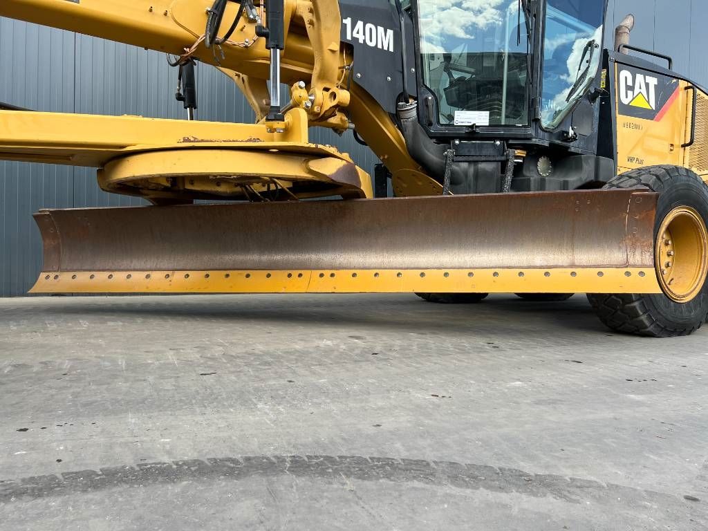 CAT 140M
