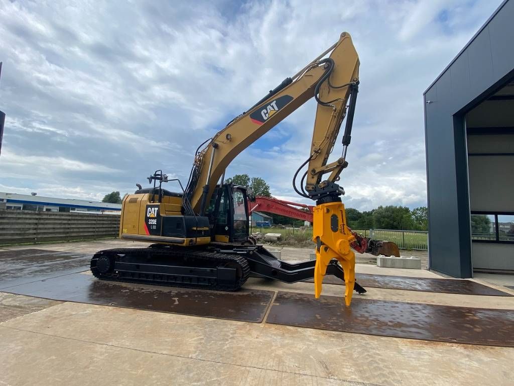 CAT 320 EL LR CAR DISMANTLER