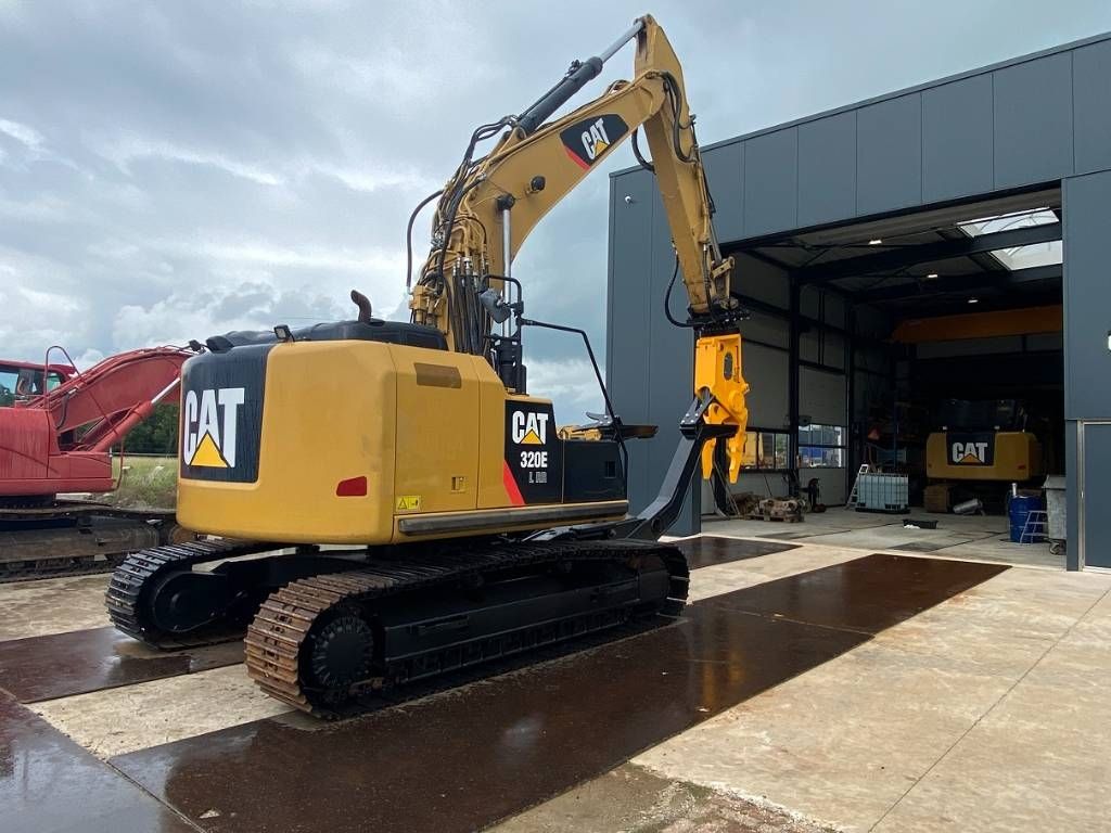 CAT 320 EL LR CAR DISMANTLER