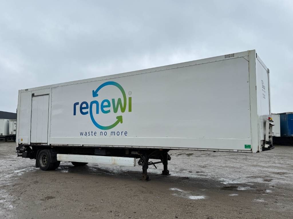 Krone SEK 10 - Tailgate / Forced Steering