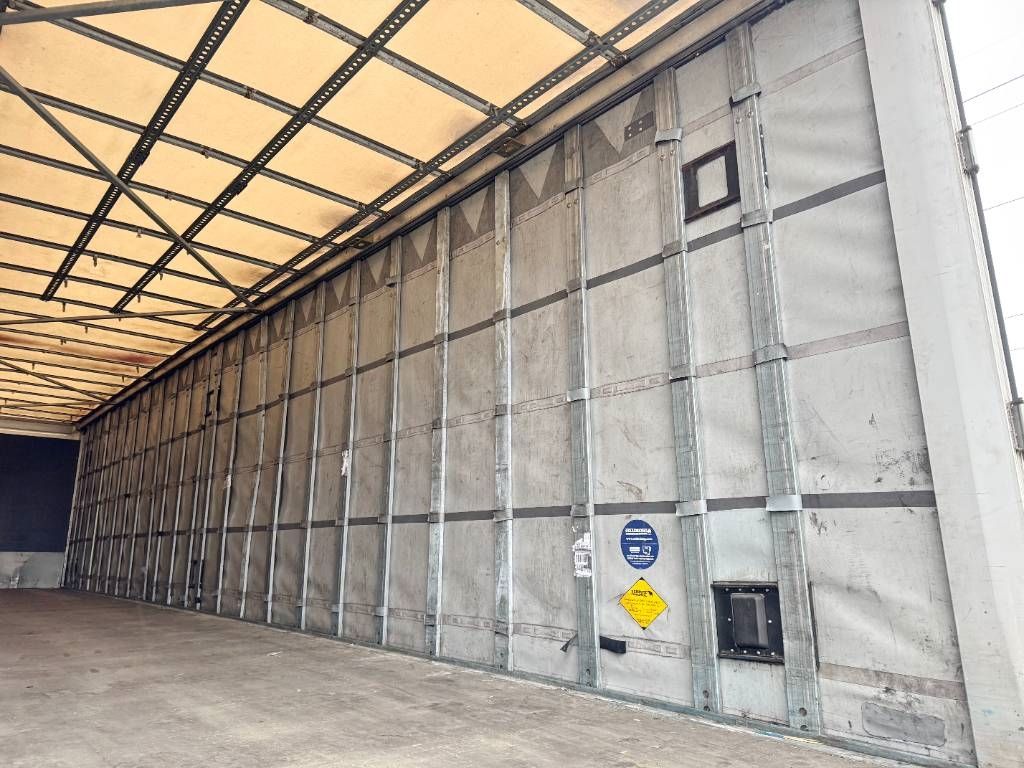 Schmitz Cargobull SCB*S3T Drankentrailer / 3 Axles / Speed Curtain