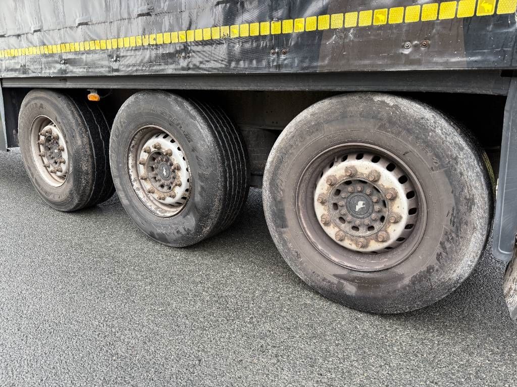 Schmitz Cargobull SCB*S3T Drankentrailer / 3 Axles / Speed Curtain