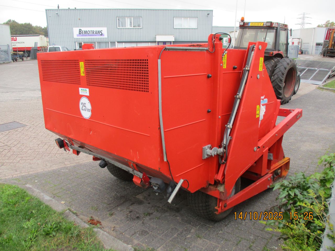 Weidemann grasveld veger blad ruimer