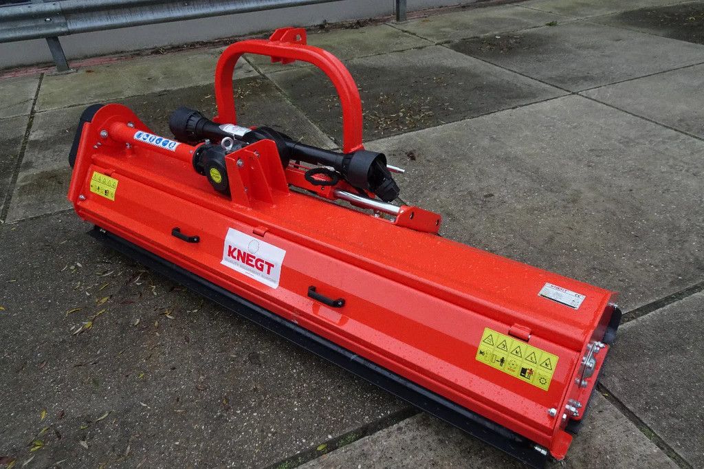 Knegt Klepelmaaier 220