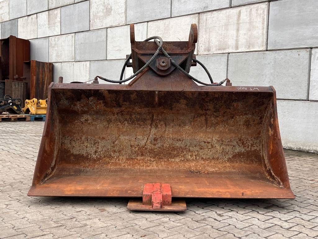 Verachtert CW30-CW40 Kantelbak-Tiltingbucket-Schwenkloffel