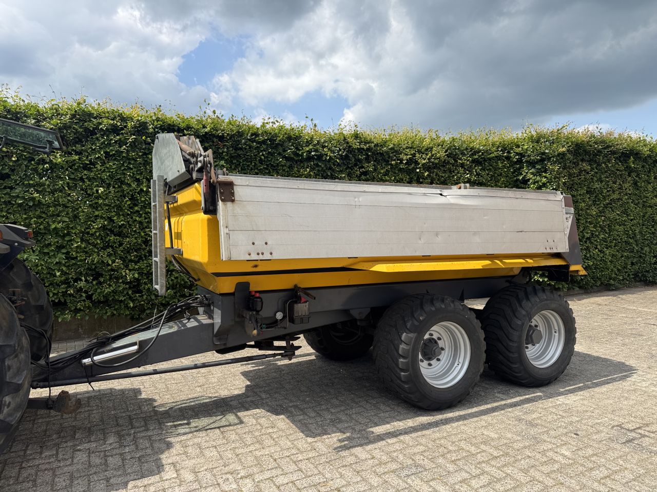 Verschillende kippers : Mulder , Beco , Veenhuis