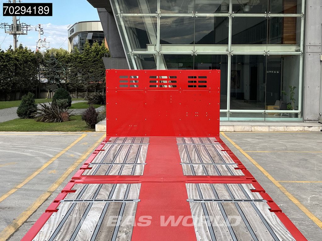 Kässbohrer 3 Achsen 3 axle mega extendable HD platform