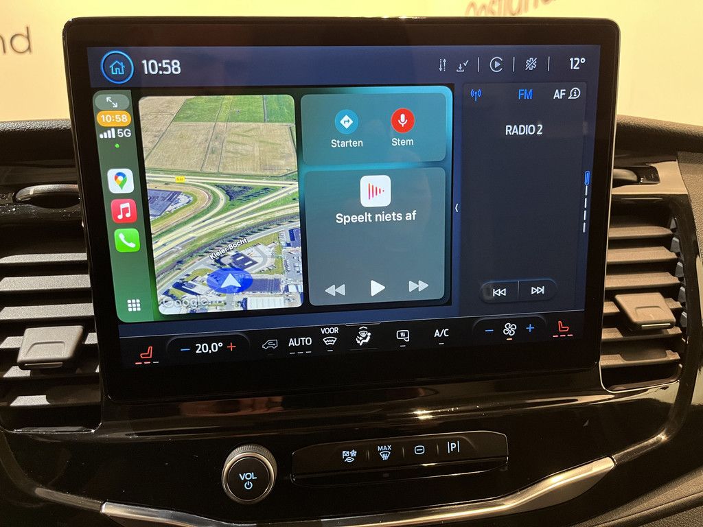 Ford E-Transit L2H2 Trend 68 kWh 184 PK / 100% Elektrisch !! / Airco / Cruise Control / CarPlay / Camera / Navigatie / 3-Zits / 11.750 KM !!