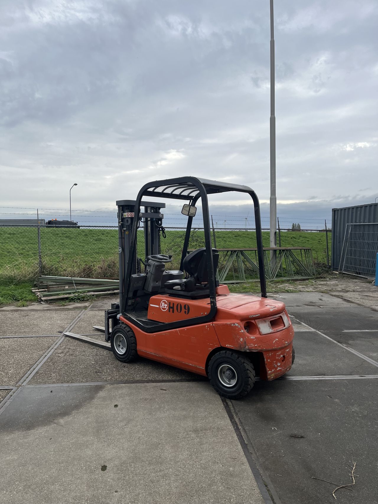 Heftruck BT 2.0 ton bouwjaar 2001