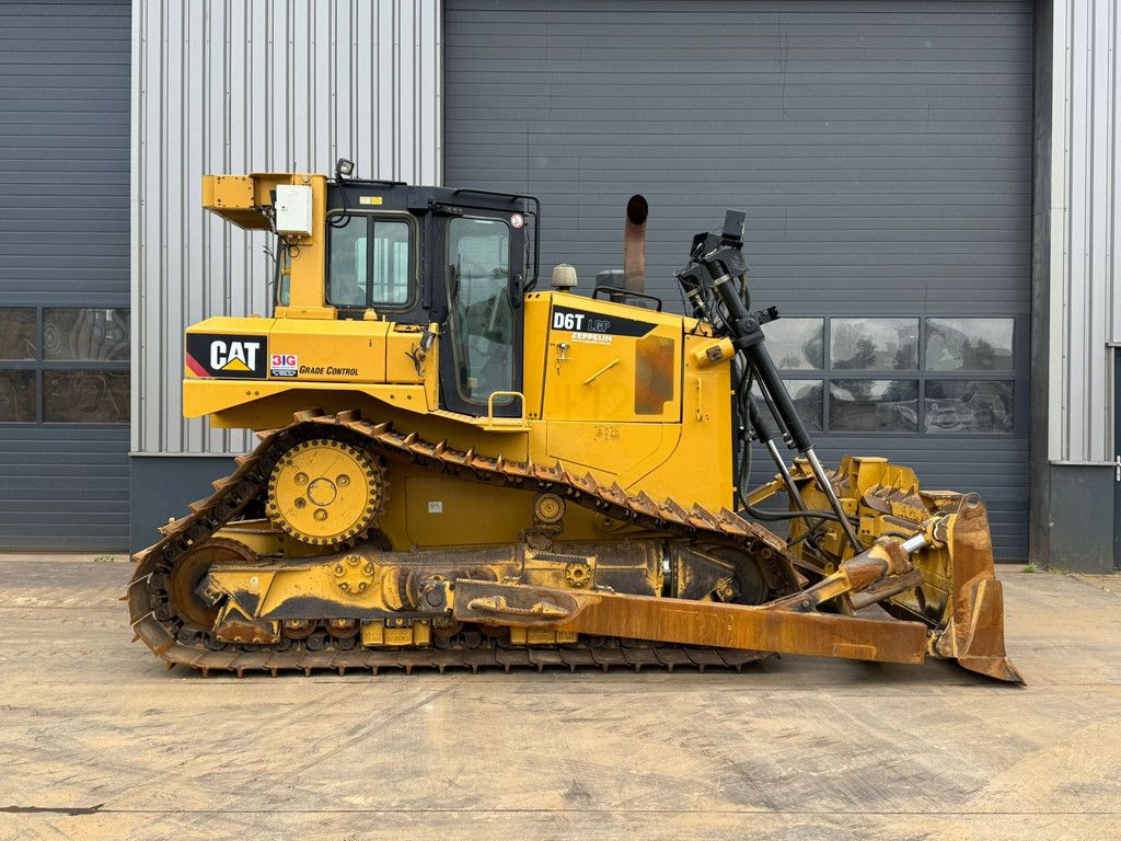 Caterpillar D6T LGP