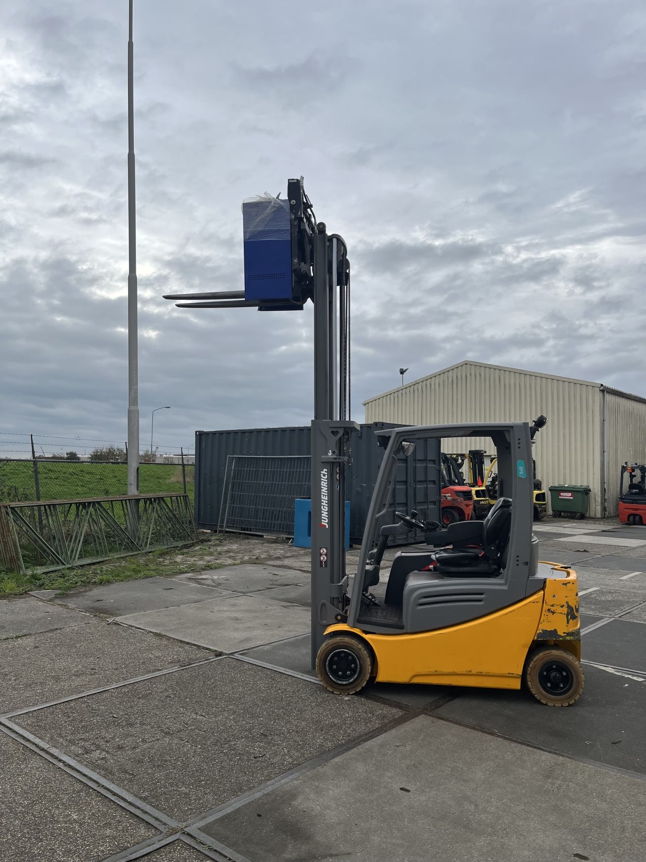 Heftruck Jungheinrich EFG 320