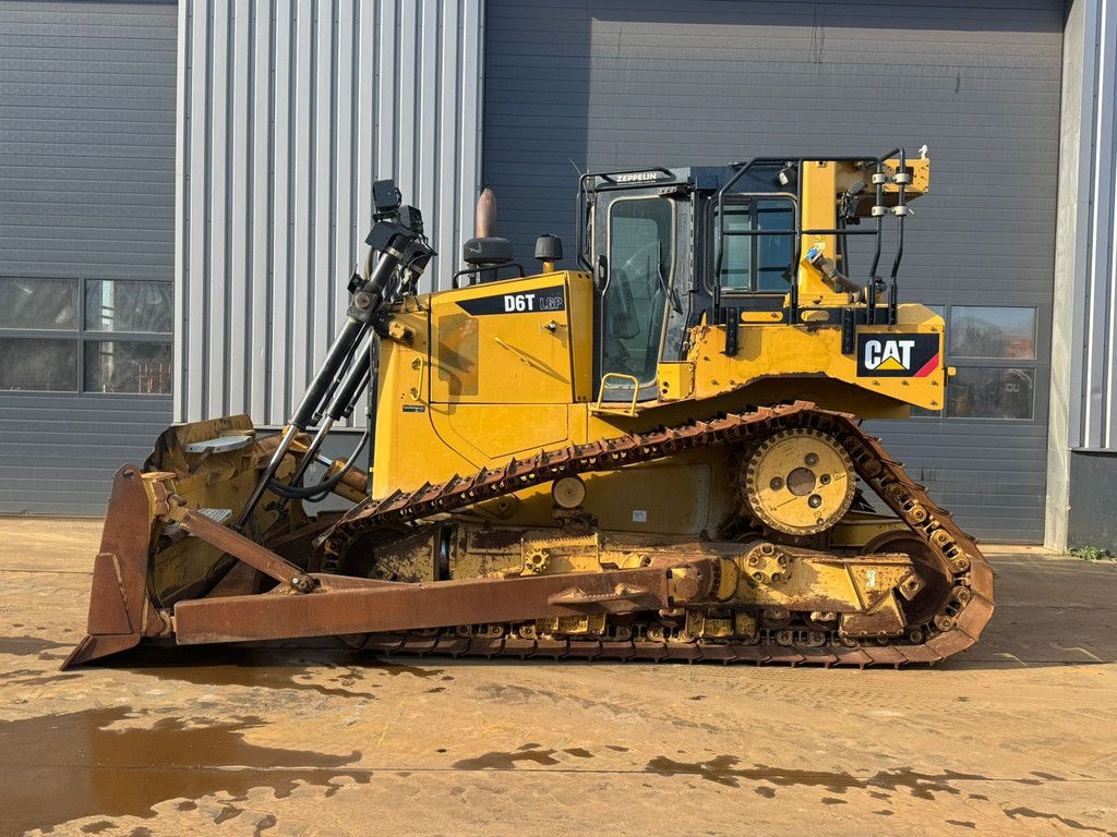 Caterpillar D6T LGP