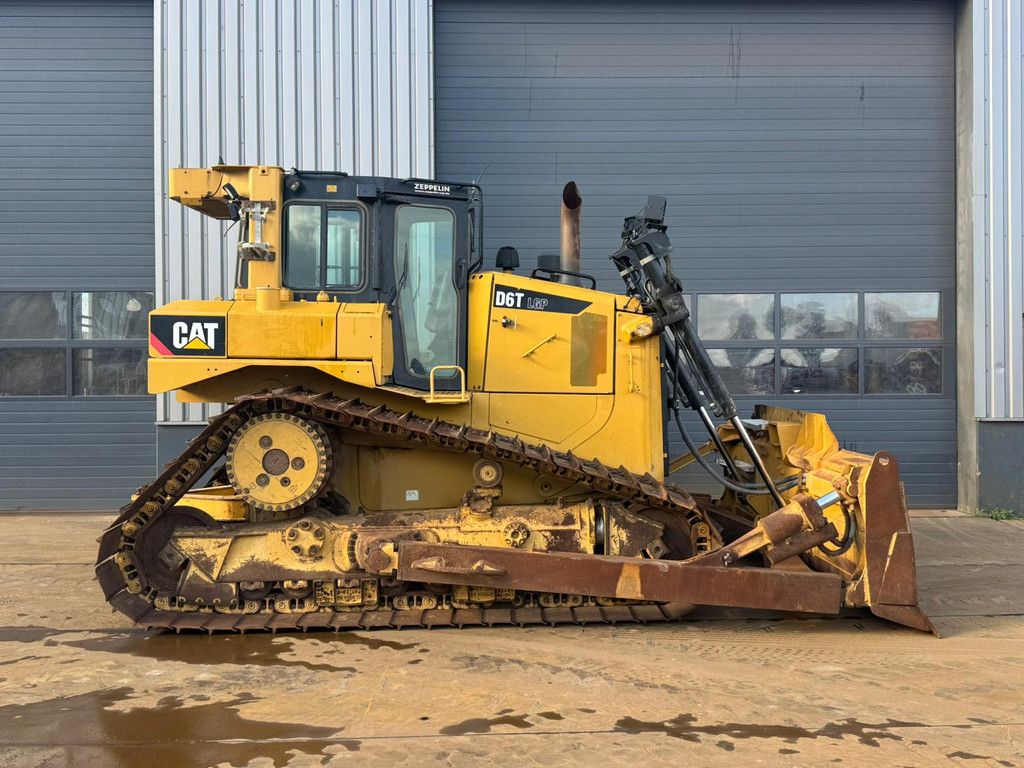 Caterpillar D6T LGP