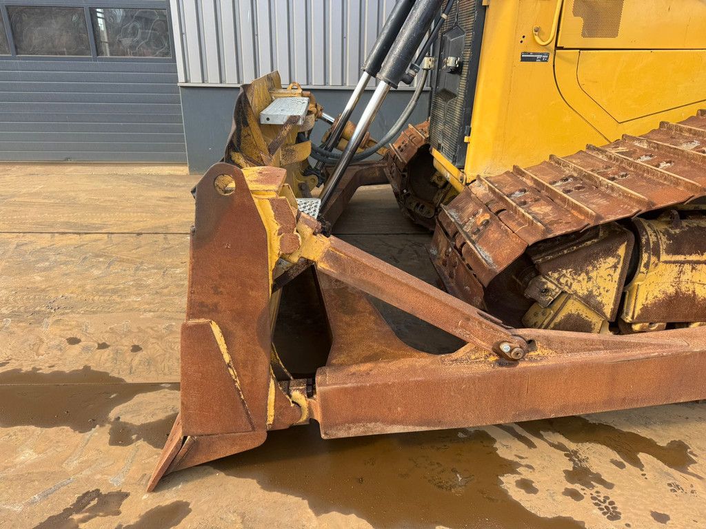 Caterpillar D6T LGP