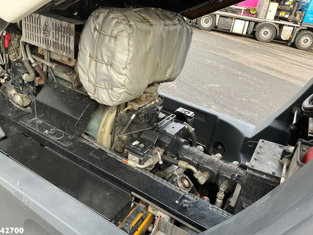 Mathieu MC 210 Azura Flex Euro 6 Stage 5 with 3-rd brush