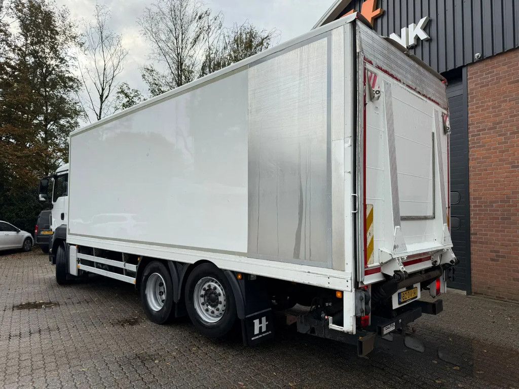MAN TGS 26.320 Koffer Stuuras AHK 2.500KG LBW 319.460KM! NL Truck
