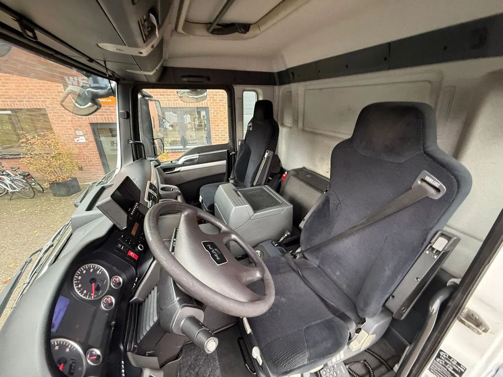 MAN TGS 26.320 Koffer Stuuras AHK 2.500KG LBW 319.460KM! NL Truck