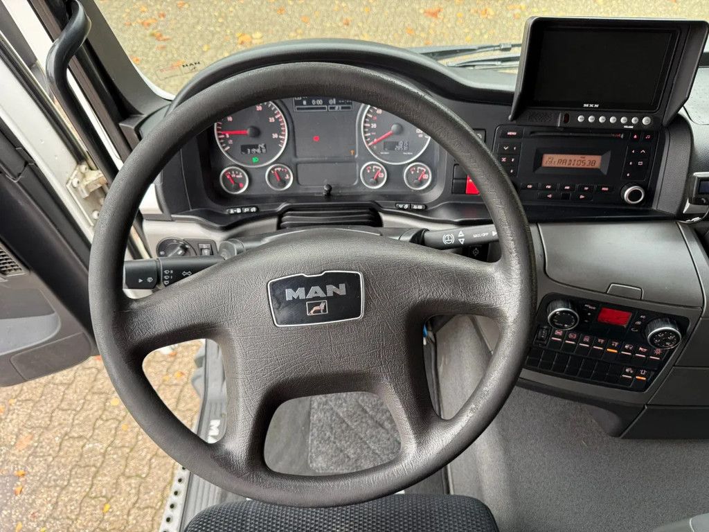 MAN TGS 26.320 Koffer Stuuras AHK 2.500KG LBW 319.460KM! NL Truck