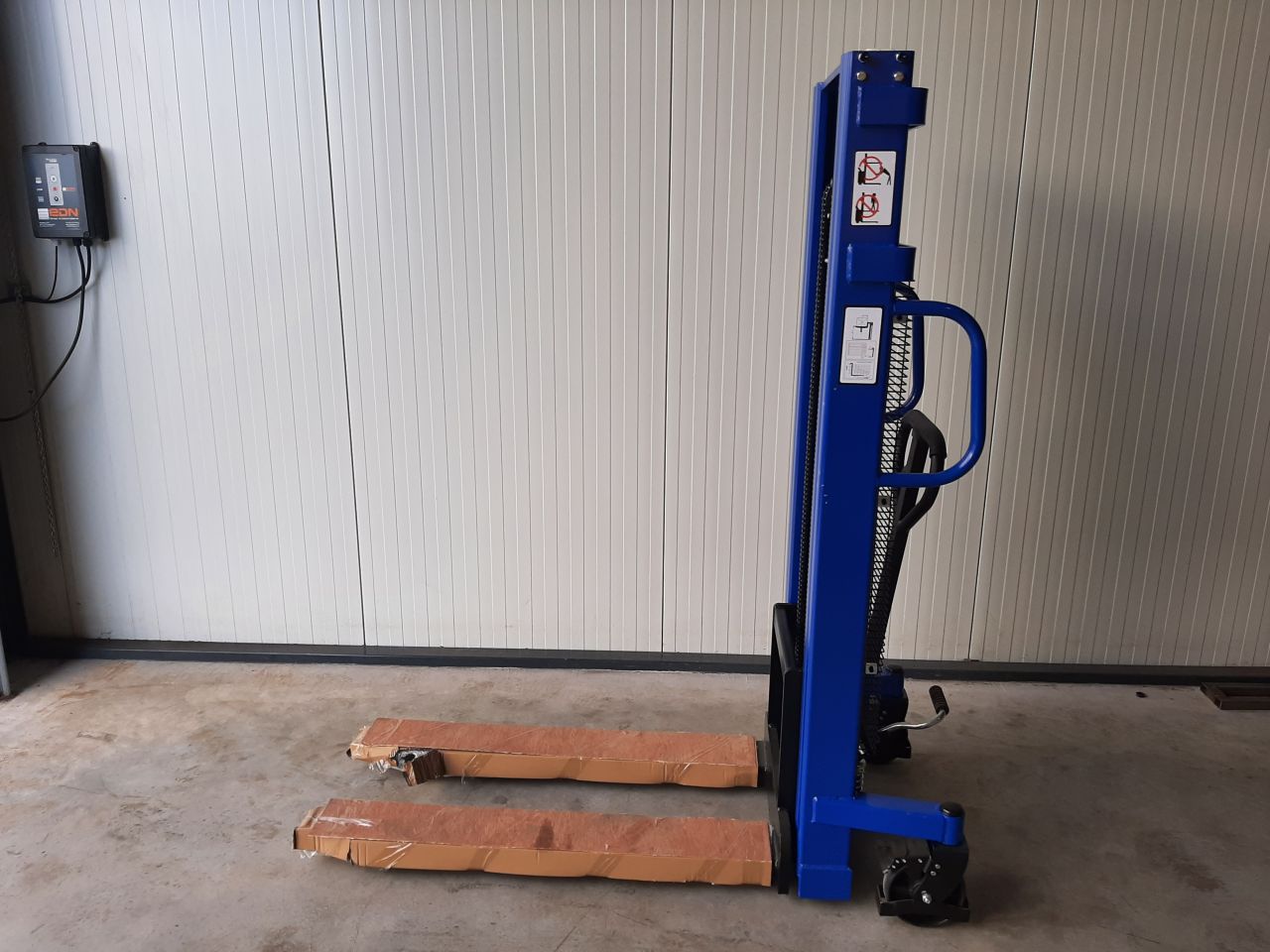 Handmatige stapelaar 2500 mm 1000 kg nieuw