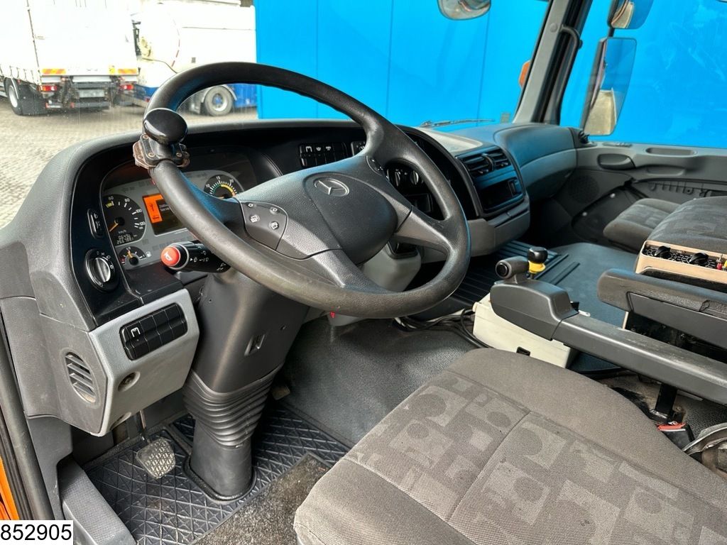 Mercedes Actros 1832 4X4, Grit spreader, Snow plough, Tipper