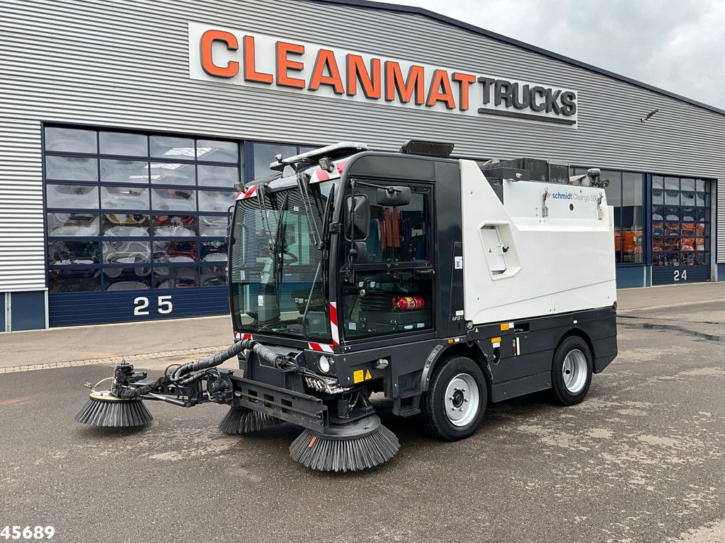 Schmidt Cleango Compact 500 Euro 6 with 3-rd brush Just 4.260 km!