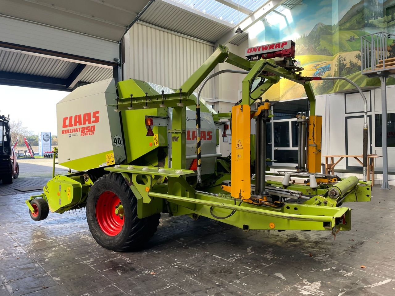 Claas Rollant 250 Rotocut Uniwrap