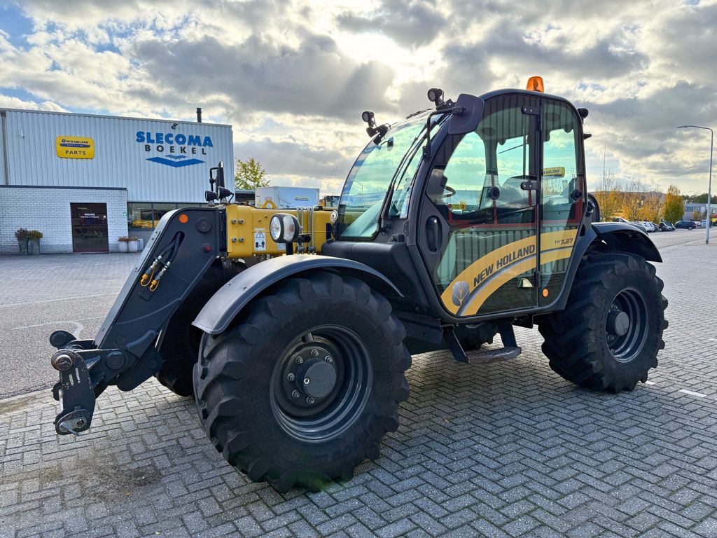 New Holland TH7.37 Plus Verreiker
